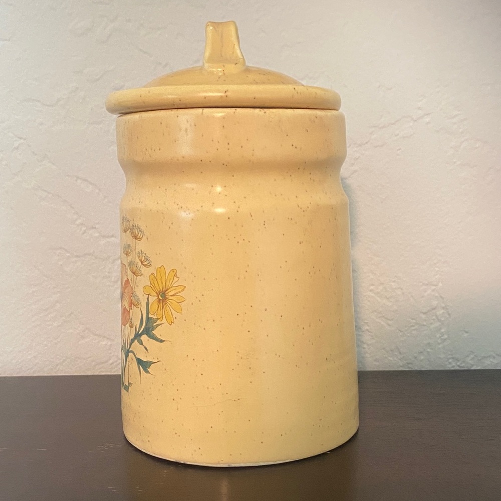 Vintage Treasure Craft Ceramic Wildflower Canister in Soft Yellow - Picture 2 of 7